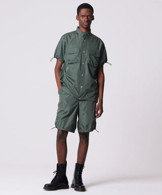 ダークツリー（裏側）／モデル身長 182cm／着用サイズ L