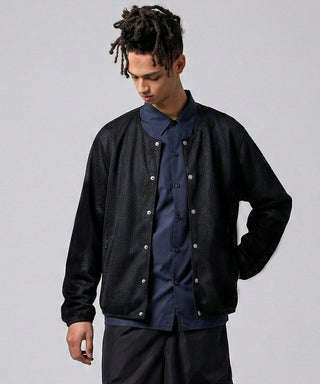 ブラック／モデル身長 181cm／着用サイズ L