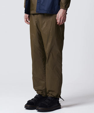 ダークオリーブ×ダークネイビー（表側）／モデル身長 178cm／着用サイズ L