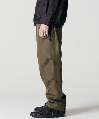 ブラック（裏側）／モデル身長 178cm／着用サイズ L