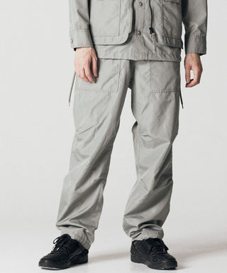 ダークセージグリーン（表側）／モデル身長 178cm／着用サイズ L