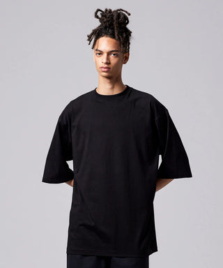 ブラック／モデル身長 181cm／着用サイズ L