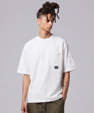 ホワイト／モデル身長 181cm／着用サイズ L