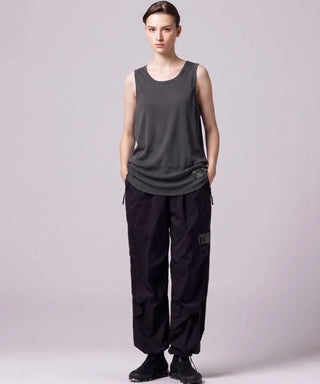 ダークチャコール／モデル身長 169cm／着用サイズ XS