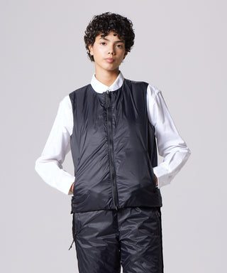 ブラック×ブラック／モデル身長 172cm／着用サイズ XS（裏側）