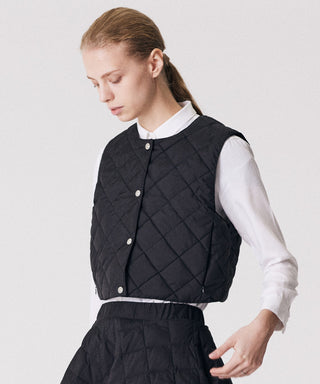 ブラック／モデル身長 168cm／着用サイズ L