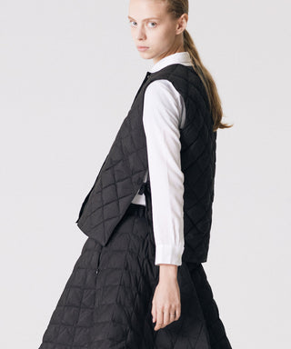 ブラック／モデル身長 168cm／着用サイズ L