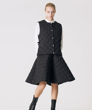 ブラック／モデル身長 168cm／着用サイズ L