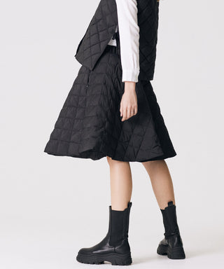 ブラック／モデル身長 168cm／着用サイズ L