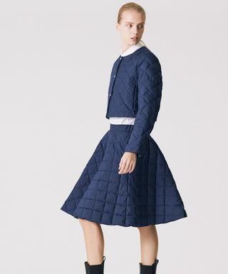 ネイビー／モデル身長 168cm／着用サイズ L