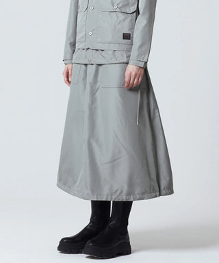 ダークセージグリーン（表側）／モデル身長 170cm／着用サイズ L