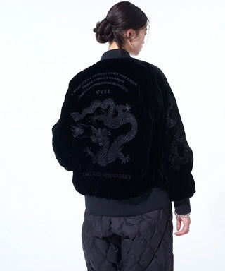 ブラック×ブラック（表側）／モデル身長 173cm／着用サイズ 2（S〜M）