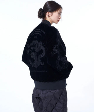 ブラック×ブラック（表側）／モデル身長 173cm／着用サイズ 2（S〜M）