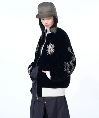 ブラック×シルバーベージュ（表側）／モデル身長 173cm／着用サイズ 2（S〜M）