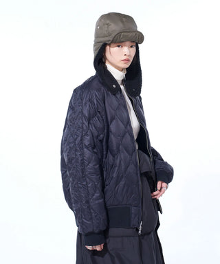 ブラック×シルバーベージュ（裏側）／モデル身長 173cm／着用サイズ 2（S〜M）