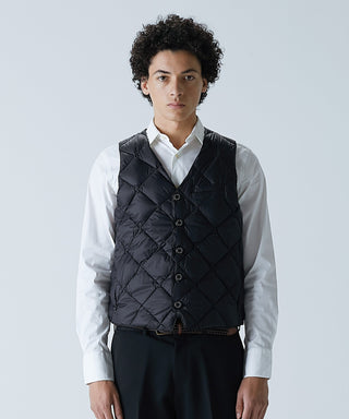 ブラック／モデル身長 180cm／着用サイズ L
