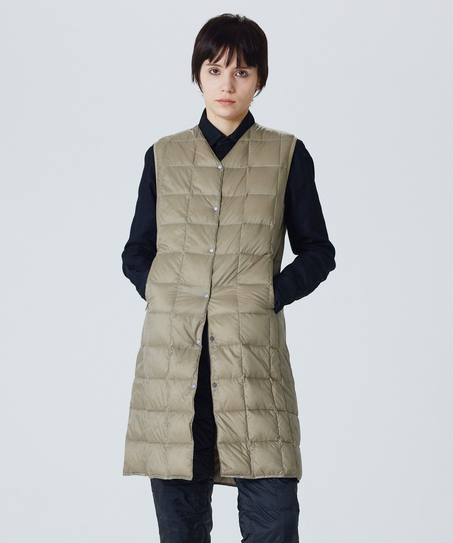 【美品】OOF WEAR ロングダウンベスト SORONA®素材使用 XL 黒 ベーシック Vネック ロングダウンベスト – TAIONインナーダウン